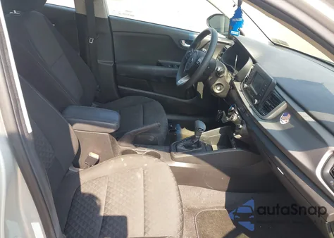 2018 Kia Rio S из США, поврежденный, VIN 3KPA24ABXJE077358